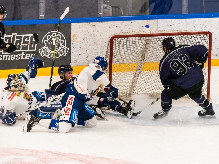 Grüners Sondre Stokke Hougen scoret sesongens første mål hjemme mot Sparta. Foto: Bjørnar Morønning Grüners Sondre Stokke Hougen scoret sesongens første mål hjemme mot Sparta. Foto: Bjørnar Morønning