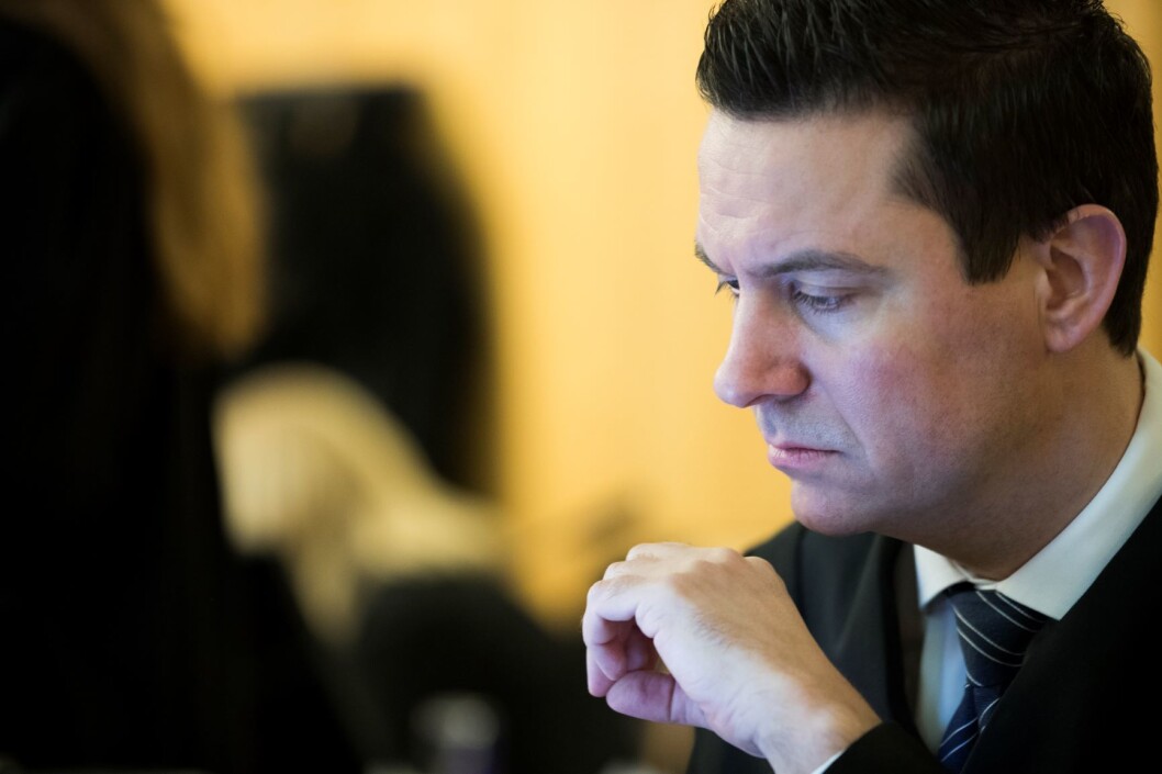 – Min klient erkjenner kroppskrenkelse, men ikke grov kroppskrenkelse. Han erkjenner å ha slått med flat hånd, sier Bratlien. Foto: Berit Roald / NTB scanpix – Min klient erkjenner kroppskrenkelse, men ikke grov kroppskrenkelse. Han erkjenner å ha slått med flat hånd, sier Bratlien. Foto: Berit Roald / NTB scanpix