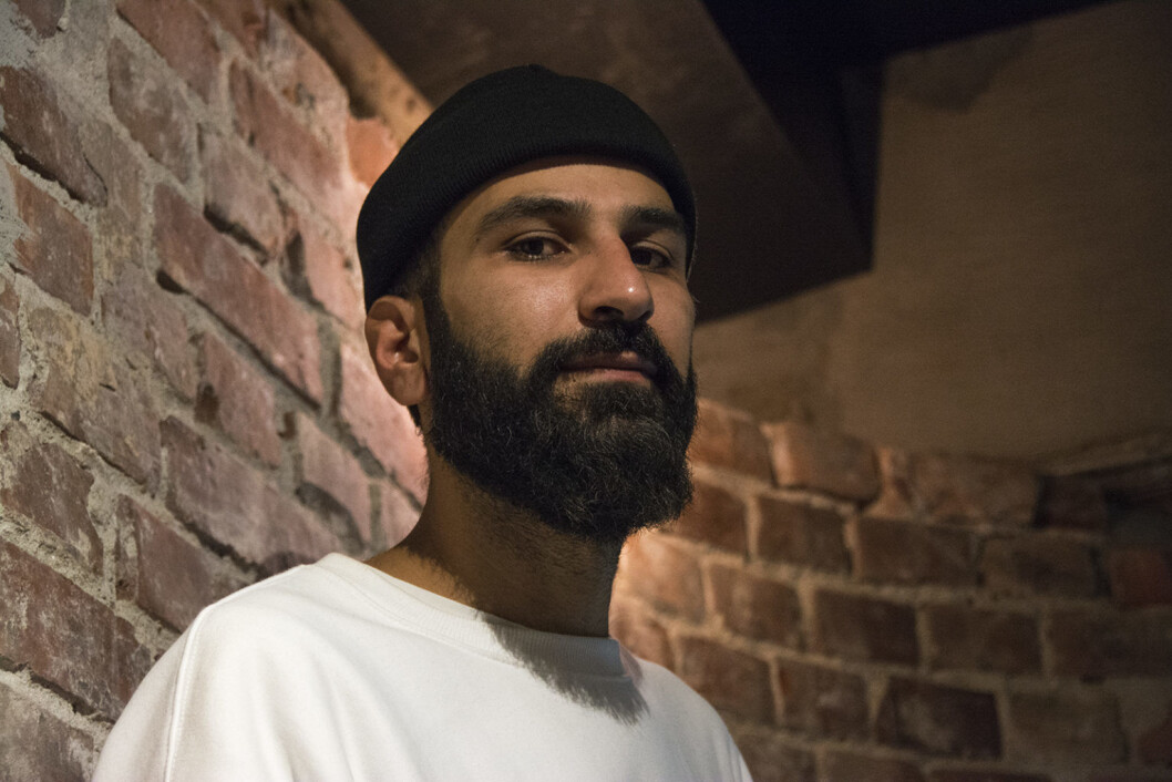 Thee Yezen Al-Obaide får i kveld Zola-prisen for sin kamp for lesbiske, homofile, bifile og transpersoner med muslimsk bakgrunn. Foto: Morten Lauveng Jørgensen Thee Yezen Al-Obaide får i kveld Zola-prisen for sin kamp for lesbiske, homofile, bifile og transpersoner med muslimsk bakgrunn. Foto: Morten Lauveng Jørgensen