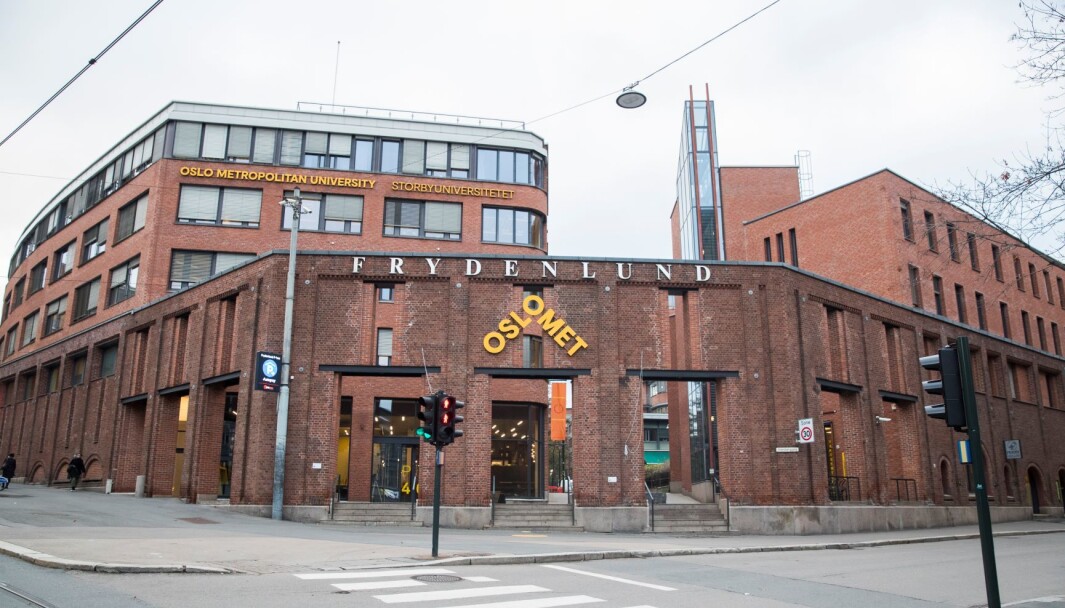 OsloMet har i dag campus i Pilestredet i nedre del av St.Hanshaugen i Oslo, på Kjeller i nærheten av Lillestrøm og i Sandvika. En campus-avdeling i Søndre Nordstrand kan løfte hele bydelen og gi mer variasjon av utdanningsbakgrunner i befolkningen, sier Farukh Qureshi. OsloMet har i dag campus i Pilestredet i nedre del av St.Hanshaugen i Oslo, på Kjeller i nærheten av Lillestrøm og i Sandvika. En campus-avdeling i Søndre Nordstrand kan løfte hele bydelen og gi mer variasjon av utdanningsbakgrunner i befolkningen, sier Farukh Qureshi.