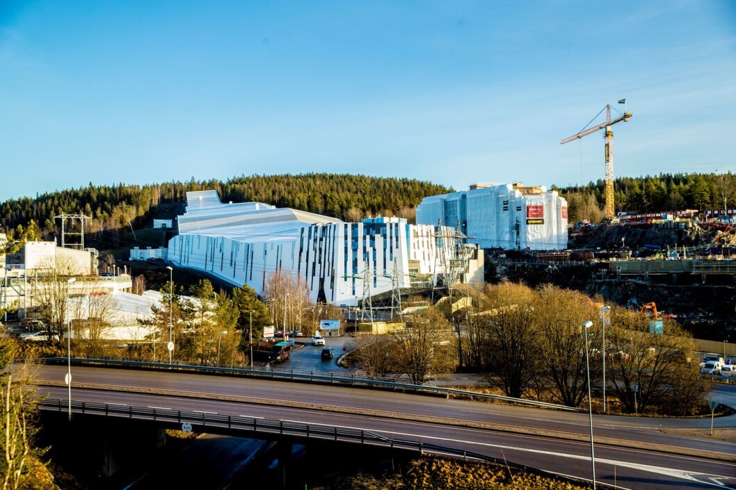 Norges første innendørs skiarena, Snø Oslo, står snart ferdig rett over Oslo-grensa, i Lørenskog. Foto: Stian Lysberg Solum / NTB scanpix Norges første innendørs skiarena, Snø Oslo, står snart ferdig rett over Oslo-grensa, i Lørenskog. Foto: Stian Lysberg Solum / NTB scanpix