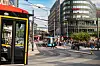 Trikke, busser og fotgjengere på Oslo S.