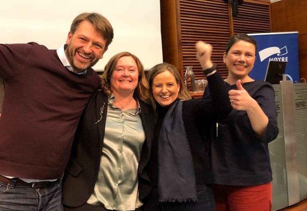 Jublende glade etter valget på Oslo Høyres årsmøte. Fra venstre; Eirik Lae Solberg, Anne H. Rygg, Anita Leirvik North, Heidi Nordby Lunde. Foto: Per Trygve Hoff Jublende glade etter valget på Oslo Høyres årsmøte. Fra venstre; Eirik Lae Solberg, Anne H. Rygg, Anita Leirvik North, Heidi Nordby Lunde. Foto: Per Trygve Hoff