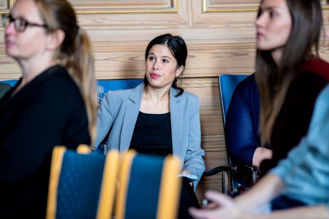 Lan Marie Berg (MDG) er for tiden i permisjon. Men mistillit mot MDG-byråden er ikke aktuelt å fremme før en høring om brudd på kommunens arbeidstidsbestemmelser er gjennomført. Foto: Stian Lysberg Solum / NTB scanpix Lan Marie Berg (MDG) er for tiden i permisjon. Men mistillit mot MDG-byråden er ikke aktuelt å fremme før en høring om brudd på kommunens arbeidstidsbestemmelser er gjennomført. Foto: Stian Lysberg Solum / NTB scanpix