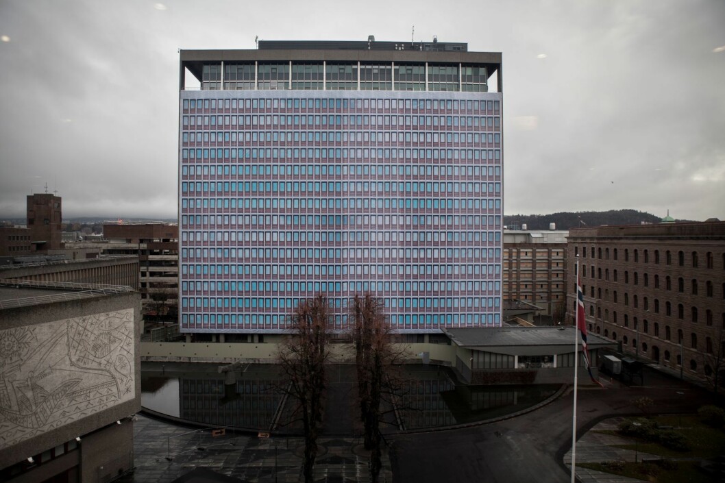 De øverste etasjene i Høyblokken i regjeringskvartalet, som ble påbygd i 1990, skal rives. Foto: Torstein Bøe / NTB scanpix