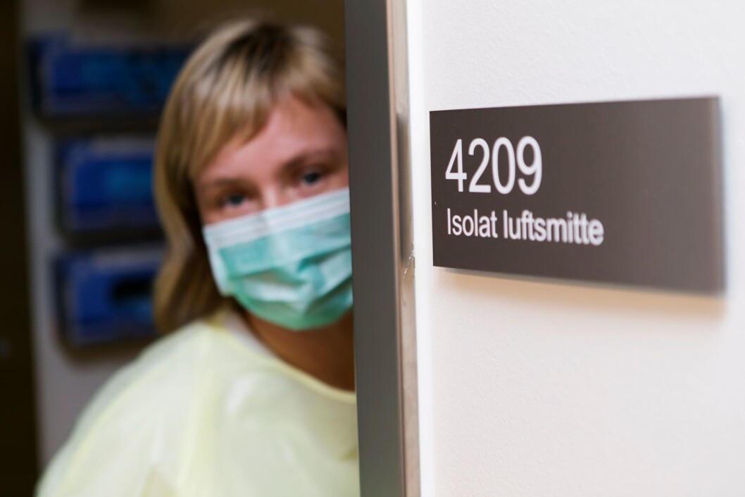 På Ullevål sykehus står isolatrom klare til å ta imot eventuelle pasienter som blir smittet av den nyeste varianten av Corona-viruset. Foto: Cornelius Poppe / NTB scanpix På Ullevål sykehus står isolatrom klare til å ta imot eventuelle pasienter som blir smittet av den nyeste varianten av Corona-viruset. Foto: Cornelius Poppe / NTB scanpix