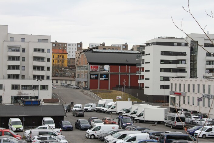Her skulle det vært grønt, ifølge salgsprospektene. Foto: Per Øivind Eriksen Her skulle det vært grønt, ifølge salgsprospektene. Foto: Per Øivind Eriksen