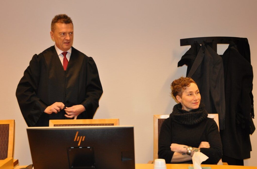 — Det er vanskelig for meg å forstå at påtalemyndigheten ønsker å gå videre med denne saken, sier forsvarer Brynjulf Risnes. Her sammen med Live Glesne Kjølstad i Oslo tingrett. Foto: Arnsten Linstad — Det er vanskelig for meg å forstå at påtalemyndigheten ønsker å gå videre med denne saken, sier forsvarer Brynjulf Risnes. Her sammen med Live Glesne Kjølstad i Oslo tingrett. Foto: Arnsten Linstad