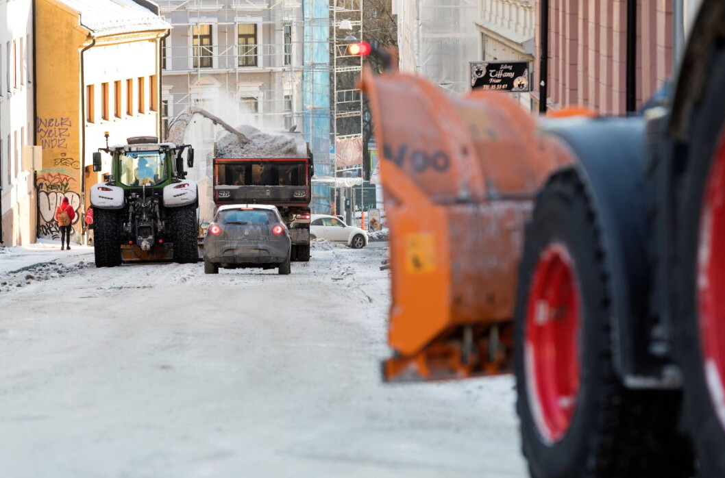 Denne vinteren har foreløpig vært snøfattig. Det gjør at kommunen til nå i januar har spart over 30 millioner kroner i snøryddingsutgifter.
Illustrasjonsfoto: Gorm Kallestad / NTB scanpix Denne vinteren har foreløpig vært snøfattig. Det gjør at kommunen til nå i januar har spart over 30 millioner kroner i snøryddingsutgifter.
Illustrasjonsfoto: Gorm Kallestad / NTB scanpix