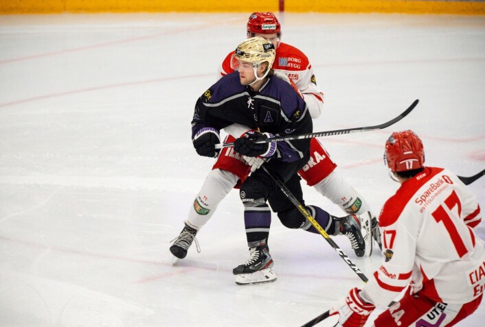 Ole Setsaas under eliteseriekampen mot Stjernen. Resultat: 2-9. Foto: Annika Byrde / NTB scanpix Ole Setsaas under eliteseriekampen mot Stjernen. Resultat: 2-9. Foto: Annika Byrde / NTB scanpix