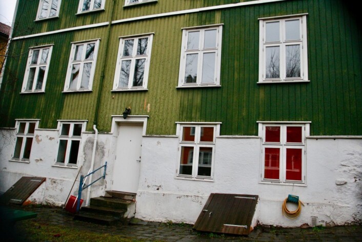 Her kunne ungdommene gå inn uten problemer i det som beskrives som en fredelig og vel mottatt okkupasjon av nabolaget. Foto: Kamilla Kvamme Her kunne ungdommene gå inn uten problemer i det som beskrives som en fredelig og vel mottatt okkupasjon av nabolaget. Foto: Kamilla Kvamme