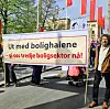 Tredje boligsektor-bannere på 1. mai i 2022.