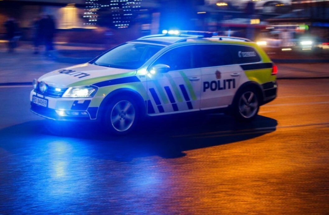 � Den fornærmede ble slått med jernstang og knyttnever. Han har fått slått ut flere tenner og var omtåket da vi kom til stedet, opplyser politiet. Arkivfoto: Heiko Junge / NTB scanpix � Den fornærmede ble slått med jernstang og knyttnever. Han har fått slått ut flere tenner og var omtåket da vi kom til stedet, opplyser politiet. Arkivfoto: Heiko Junge / NTB scanpix