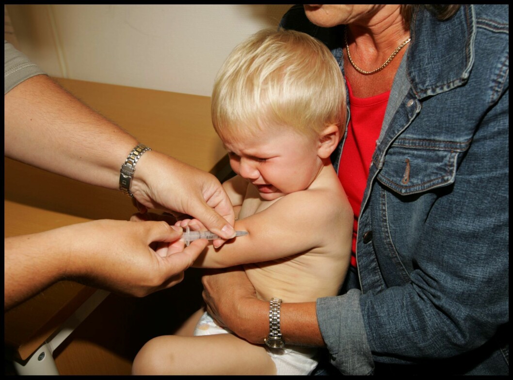 Barn får tilbud om MMR-vaksine mot meslinger, kusma og røde hunder når de er 15 måneder og når de går i 6. klasse, altså rundt 11 år. Illustrasjonsfoto: Lise Åserud / NTB scanpix