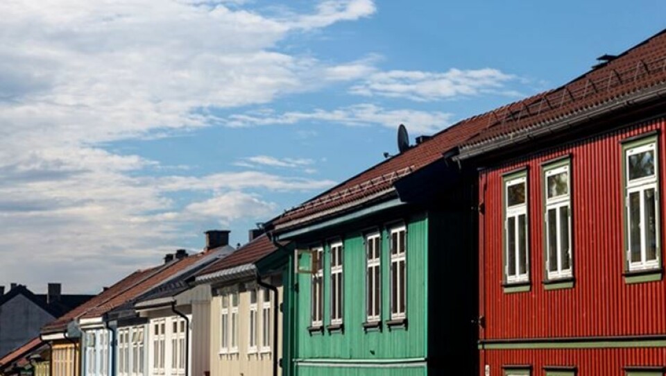 Stadig flere hus males grå, men på Vålerenga er det fargerikt og fint. Foto: Svein Nordrum / NTB Scanpix