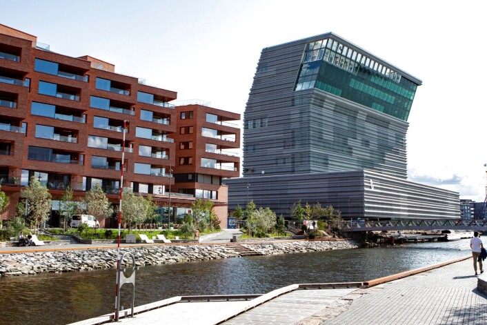 Det nye Munchmuseet, Lambda, har fått mye kritikk både for valg av form, farge og byggematerialer. Foto: Foto: Paul Kleiven / NTB scanpix Det nye Munchmuseet, Lambda, har fått mye kritikk både for valg av form, farge og byggematerialer. Foto: Foto: Paul Kleiven / NTB scanpix