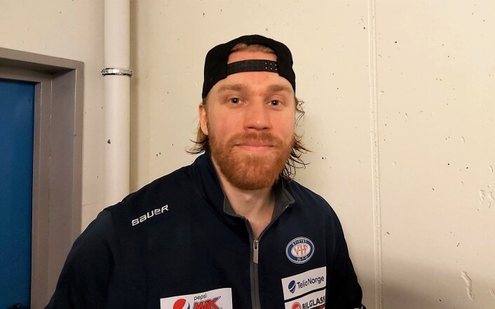 Banens lirare (bestemann), Henrik Olsén, er strålende fornøyd etter kampen mot Narvik. Foto: André Kjernsli Banens lirare (bestemann), Henrik Olsén, er strålende fornøyd etter kampen mot Narvik. Foto: André Kjernsli