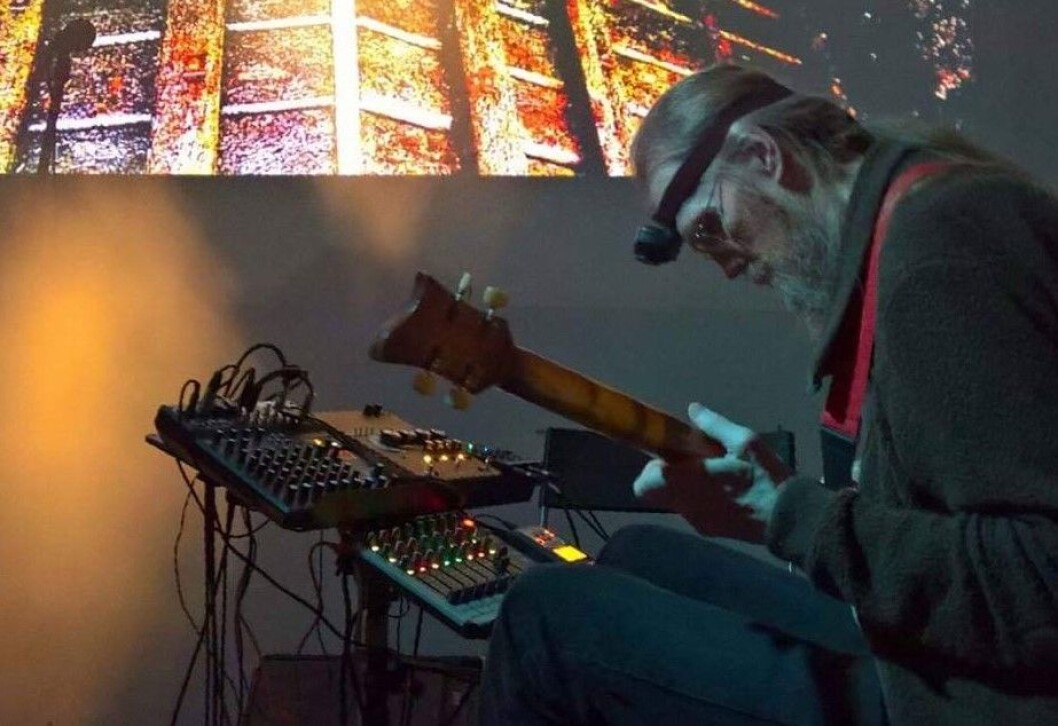 Eirik Lie er Ambitopia og er en av artistene som spiller på Klosterenga café søndag kveld. Foto: Privat Eirik Lie er Ambitopia og er en av artistene som spiller på Klosterenga café søndag kveld. Foto: Privat