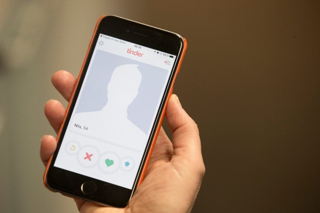27-åringen er dømt til 36 dager betinget fengsel og 15.000 i bot etter å ha brukt identiteten til en navngitt kvinne i en Tinder-profil. Foto: Erik Johansen / NTB scanpix 27-åringen er dømt til 36 dager betinget fengsel og 15.000 i bot etter å ha brukt identiteten til en navngitt kvinne i en Tinder-profil. Foto: Erik Johansen / NTB scanpix