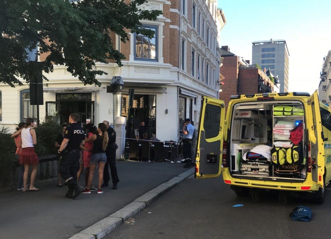 Den 27 år gamle kvinnen var på jobb ved Tiffani Café i Behrens gate på Frogner da hun ble knivstukket av mannen i 50-årene. Foto: Lars Eide / NTB scanpix Den 27 år gamle kvinnen var på jobb ved Tiffani Café i Behrens gate på Frogner da hun ble knivstukket av mannen i 50-årene. Foto: Lars Eide / NTB scanpix