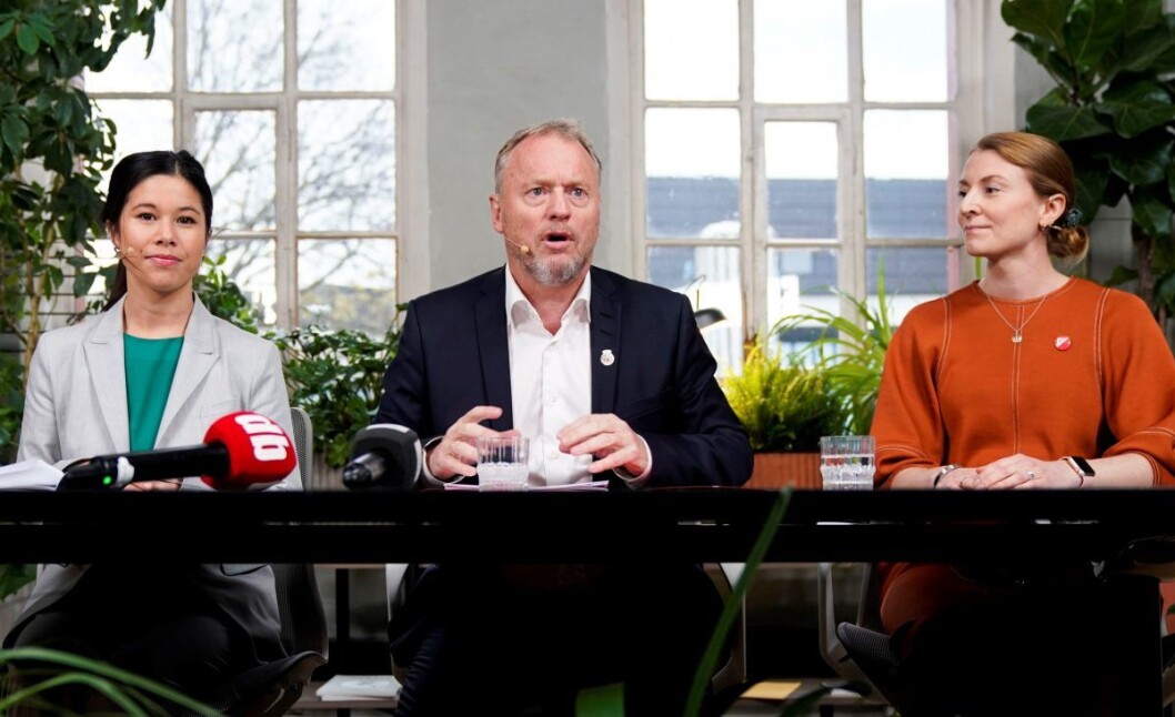 Lan Marie Berg (MDG, Raymond Johansen (Ap) og Sunniva Holmås Eidsvoll (SV) undertegnet erklæringen der byrådet vil ha boikott av israelske varer fra Vestbredden. Foto: Håkon Mosvold Larsen / NTB scanpix Lan Marie Berg (MDG, Raymond Johansen (Ap) og Sunniva Holmås Eidsvoll (SV) undertegnet erklæringen der byrådet vil ha boikott av israelske varer fra Vestbredden. Foto: Håkon Mosvold Larsen / NTB scanpix