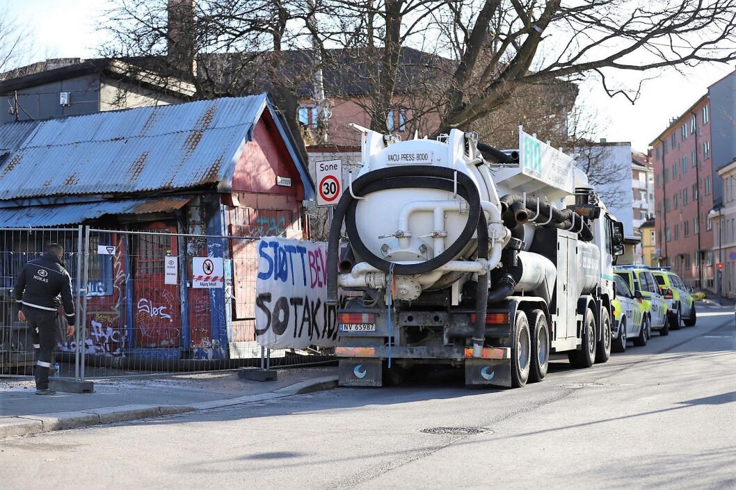 – Dette er ikke noen god dag for Obos, for Nokas, for Vålerenga eller La Sotakiosken leve!, mener skribenten. Foto: André Kjernsli – Dette er ikke noen god dag for Obos, for Nokas, for Vålerenga eller La Sotakiosken leve!, mener skribenten. Foto: André Kjernsli