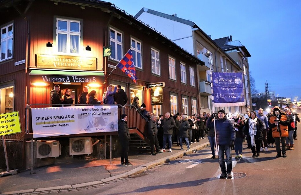 Det var stor ståhei da Vålerenga Versthus gjenåpnet etter oppussing i februar i år. Nå holder koronanedstengningen på å kvele den tradisjonsrike bydelspuben. Det var stor ståhei da Vålerenga Versthus gjenåpnet etter oppussing i februar i år. Nå holder koronanedstengningen på å kvele den tradisjonsrike bydelspuben.