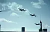 Himmel og fly tatt under feiringen av frigjøringsdagene 1945.