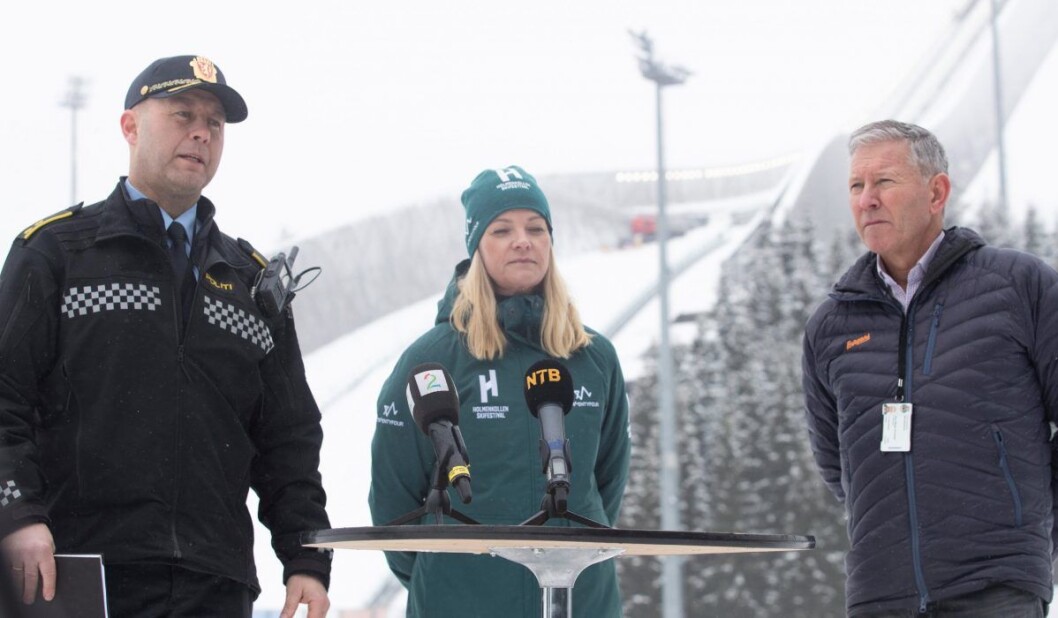 Beredskapsplanlgger Erlend Frigaard, daglig leder i arrangørselskapet, Kristin Vestgren Sæterø og Roy Birger Evensen Oslo kommune forteller om planleggingen til helgens skirenn. Foto: Terje Bendiksby / NTB scanpix Beredskapsplanlgger Erlend Frigaard, daglig leder i arrangørselskapet, Kristin Vestgren Sæterø og Roy Birger Evensen Oslo kommune forteller om planleggingen til helgens skirenn. Foto: Terje Bendiksby / NTB scanpix