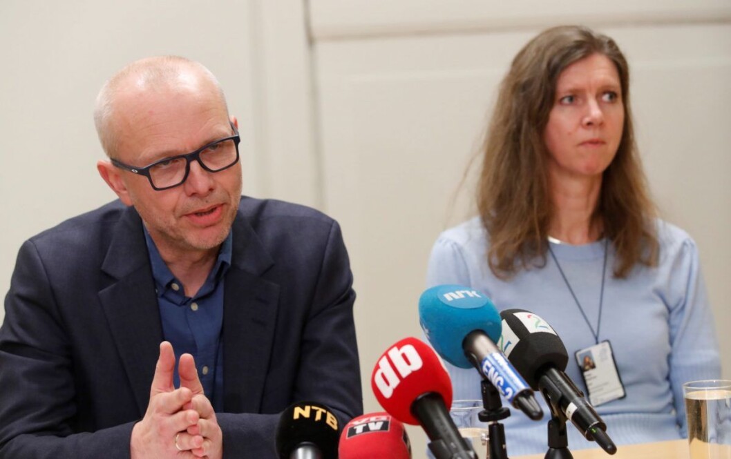 Oslo universitetssykehus inviterer til pressekonferanse på Ullevål sykehus i forbindelse med koronaviruset, Bjørn Atle Bjørnbeth (t.v.), adm dir ved OUS og Hilde Myhren, medisinsk direktør ved OUS. Foto: Terje Bendiksby / NTB scanpix Oslo universitetssykehus inviterer til pressekonferanse på Ullevål sykehus i forbindelse med koronaviruset, Bjørn Atle Bjørnbeth (t.v.), adm dir ved OUS og Hilde Myhren, medisinsk direktør ved OUS. Foto: Terje Bendiksby / NTB scanpix
