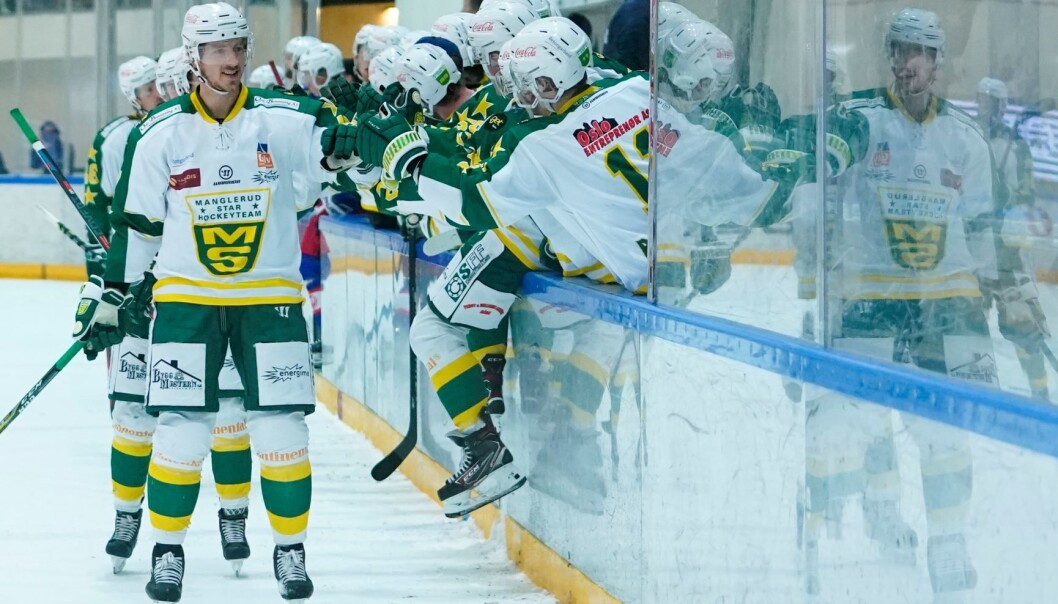 Manglerud Star må i karantene fordi to koronasmittete Stjernen-spillere var i aksjon mot MS i helgen. Manglerud Star må i karantene fordi to koronasmittete Stjernen-spillere var i aksjon mot MS i helgen.