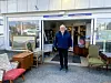 Arild Ukkestad utenfor varehuset sitt i Sannergata.