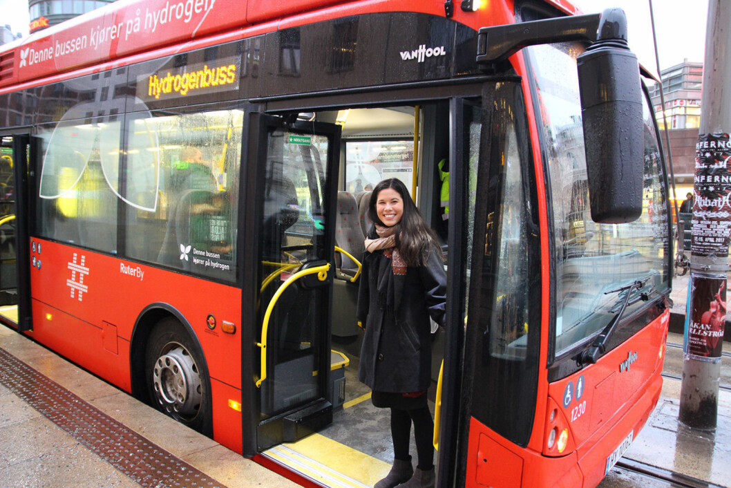 Lan Marie Nguyen Berg fotografert i en av Ruters hydrogenbusser i januar i år. Foto: Susanne Skaug og Nafisa Zaheer Lan Marie Nguyen Berg fotografert i en av Ruters hydrogenbusser i januar i år. Foto: Susanne Skaug og Nafisa Zaheer