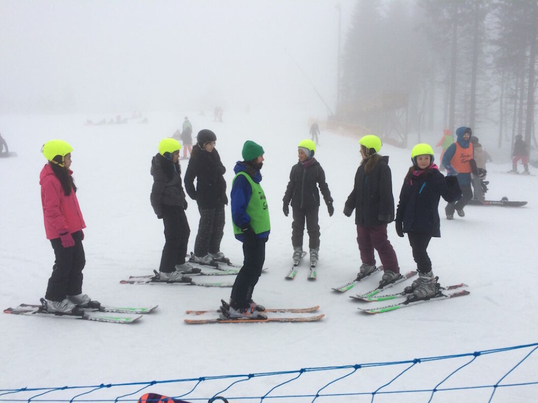 Barn i bydel Gamle Oslo får stå gratis på ski på Tryvann. Foto: Tøyen Sportsklubb. Barn i bydel Gamle Oslo får stå gratis på ski på Tryvann. Foto: Tøyen Sportsklubb.