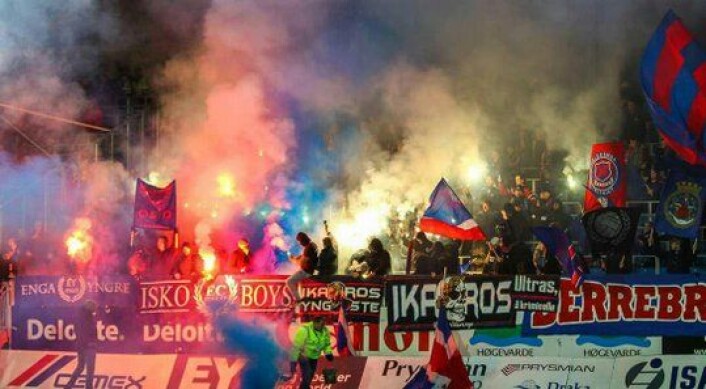 Ultras-kulturen har fått fotfeste også i norsk fotball, Foto:<a href="http://www.ultras-tifo.net/photo-news/3893-stromsgodset-valerenga-08112015.html"> Ultras Tifo</a> Ultras-kulturen har fått fotfeste også i norsk fotball, Foto:<a href="http://www.ultras-tifo.net/photo-news/3893-stromsgodset-valerenga-08112015.html"> Ultras Tifo</a>
