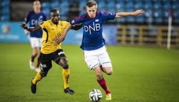 20-åringen Ivan Näsberg skrev mandag ny kontrakt med Vålerenga. Foto:<a href="http://www.vif-fotball.no/"> Vålerenga Fotball</a> 20-åringen Ivan Näsberg skrev mandag ny kontrakt med Vålerenga. Foto:<a href="http://www.vif-fotball.no/"> Vålerenga Fotball</a>