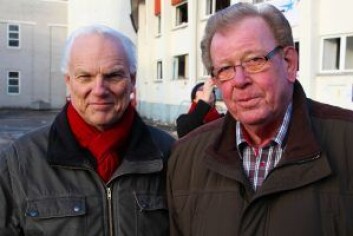To ihuga patrioter: Frivillig i sekretariatet Erik Stensson (t.v) og oppsynsmann Knut-Helge Strømsnes (t.h). Foto: Nafisa Zaheer To ihuga patrioter: Frivillig i sekretariatet Erik Stensson (t.v) og oppsynsmann Knut-Helge Strømsnes (t.h). Foto: Nafisa Zaheer