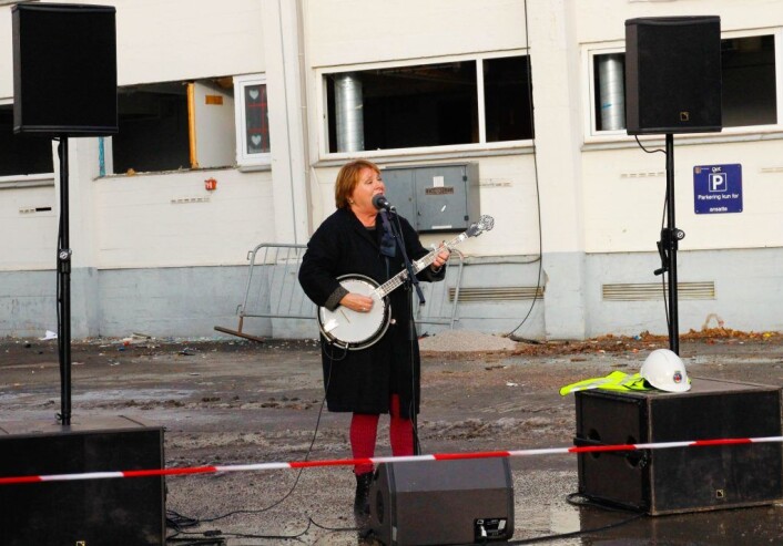 "Banjo-Kari" sang og spilte, naturlig nok, banjo. Foto: Nafisa Zaheer "Banjo-Kari" sang og spilte, naturlig nok, banjo. Foto: Nafisa Zaheer