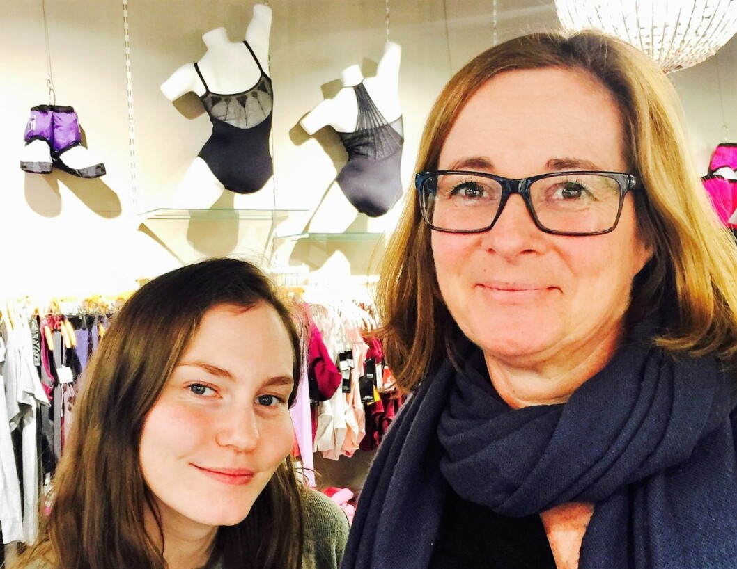 Elin Sønvisen Johansen og Kari Maartmann, i butikken La danse, frykter et bilforbud i Oslo. Elin Sønvisen Johansen og Kari Maartmann, i butikken La danse, frykter et bilforbud i Oslo.