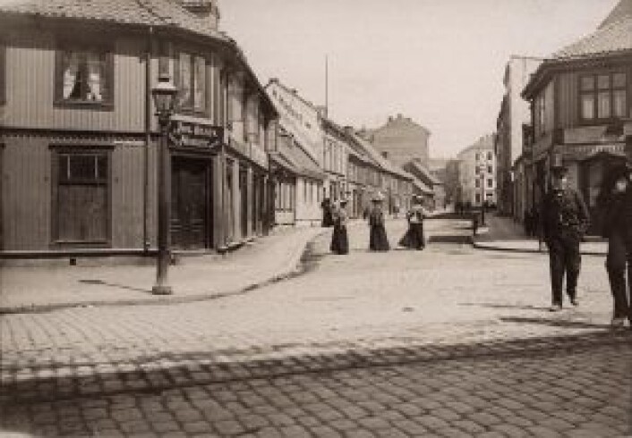 Tøyengata sett fra Grønlandsleiret i 1896. Foto: Theodor Kielland-Torkildsen / Oslo Museum Tøyengata sett fra Grønlandsleiret i 1896. Foto: Theodor Kielland-Torkildsen / Oslo Museum