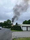 Røyken fra brannen i Etterstadgata tirsdag kveld var godt synlig fra langt hold. Foto: Vegard Velle
