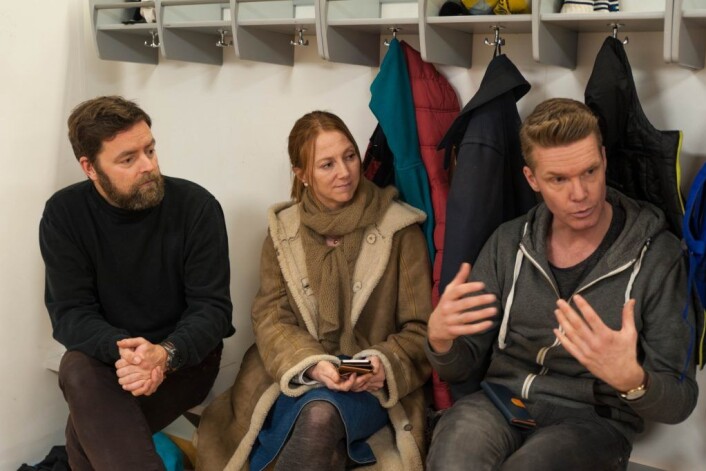 Fotballforeldrene Frank Rosendahl Slettebakken (t.v), Camilla Helen Hoholm og Mats Rønning mener ungene deres må få et godt treningstilbud i et trygt nærmiljø. Foto: Anna Carlsson Fotballforeldrene Frank Rosendahl Slettebakken (t.v), Camilla Helen Hoholm og Mats Rønning mener ungene deres må få et godt treningstilbud i et trygt nærmiljø. Foto: Anna Carlsson
