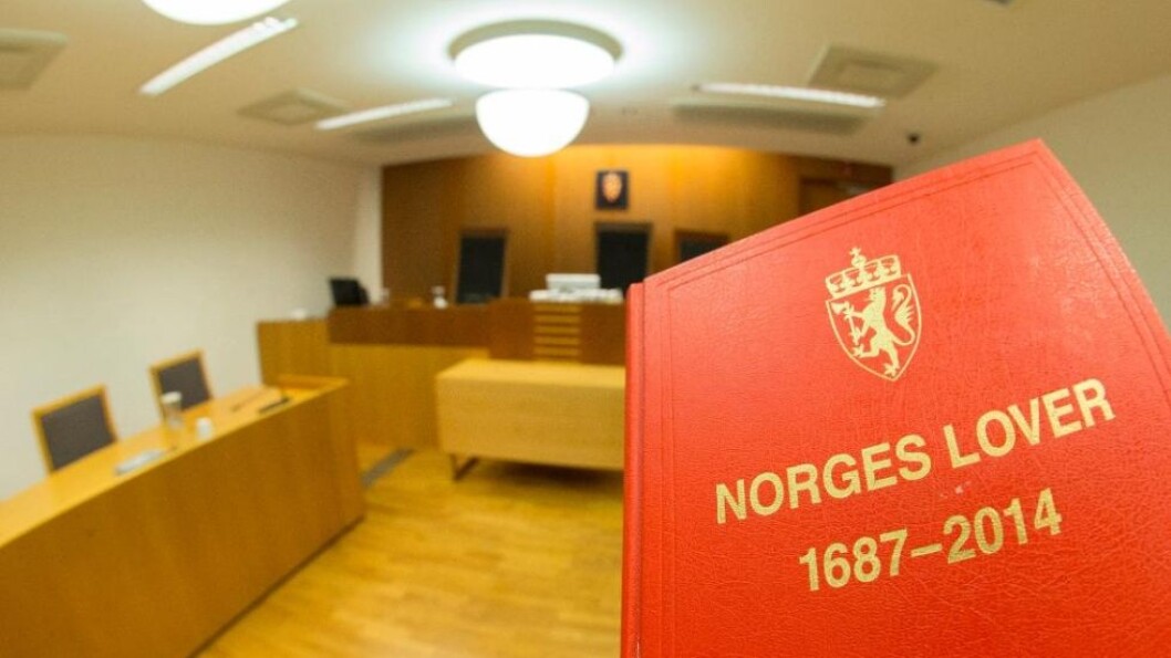 Mens politikerne krangler om strafferammen i hevnporno-saker tyr rettsvesenet til en 116 år gammel lovparagraf. Illustrasjonsfoto: Flickr.com Mens politikerne krangler om strafferammen i hevnporno-saker tyr rettsvesenet til en 116 år gammel lovparagraf. Illustrasjonsfoto: Flickr.com