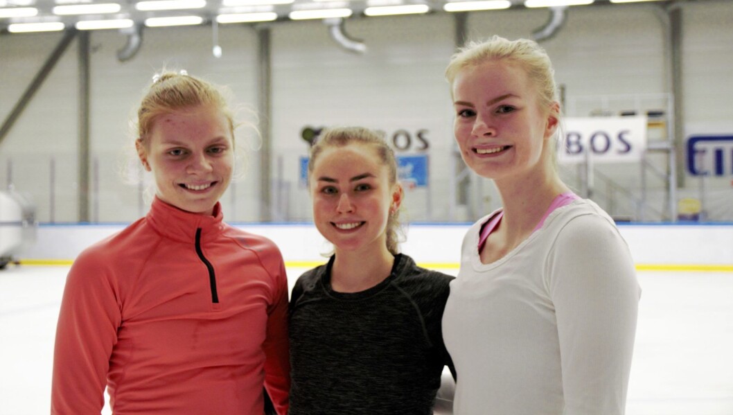 Kunstløptalentene Kari Sofie Slørdahl Tellefsen (t.v), June Marie Benjaminsen og Andrea Aschim Lae ser fram til å få egen kunstløpshall på Frogner. Foto: Nafisa Zaheer Kunstløptalentene Kari Sofie Slørdahl Tellefsen (t.v), June Marie Benjaminsen og Andrea Aschim Lae ser fram til å få egen kunstløpshall på Frogner. Foto: Nafisa Zaheer