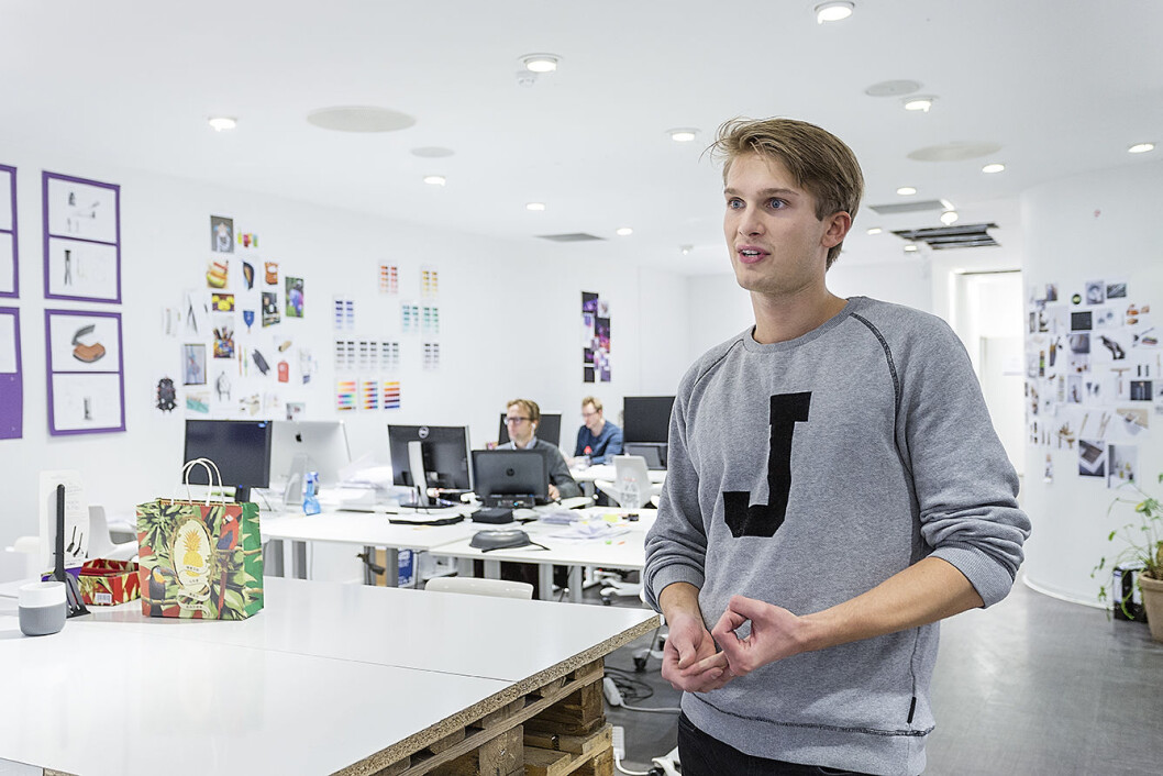 Sebastian Skar forteller om Unikias konsept som både butikk og ide-laboratorium. Foto: Stine Raastad Sebastian Skar forteller om Unikias konsept som både butikk og ide-laboratorium. Foto: Stine Raastad