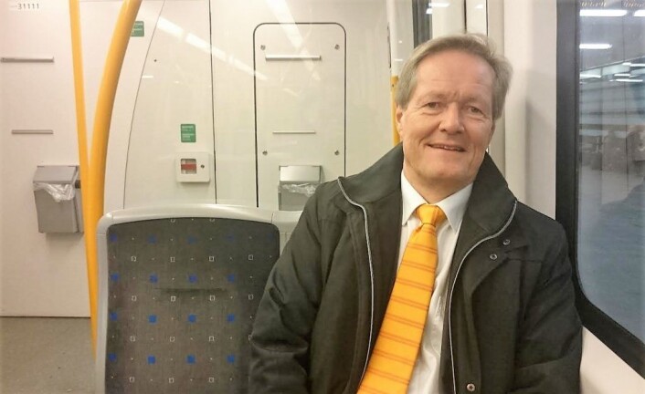 — Åpningen av den nye t-baneringen og nye Løren stasjon, samt hyppigere avganger på banen til Mortensrud, er mye av forklaringen på fjorårets passasjervekst, mener konsernsjef i Sporveien, Cato Hellesjø. — Åpningen av den nye t-baneringen og nye Løren stasjon, samt hyppigere avganger på banen til Mortensrud, er mye av forklaringen på fjorårets passasjervekst, mener konsernsjef i Sporveien, Cato Hellesjø.