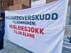 Eldre demonstrerte utenfor Rådhuset mens bystyret behandlet revidert Oslo-budsjett, som viser milliardoverskudd i kommunekassa. Foto: Arnsten Linstad