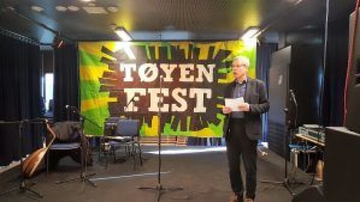 Gamle Oslos Bydelsdirektør Lasse Østmark holdt også tale på åpningen. Det er bydelen som har inngått leiekontrakt med eieren av bygget som huser Aktivitetshuset K1. Foto: Tarjei Kidd Olsen Gamle Oslos Bydelsdirektør Lasse Østmark holdt også tale på åpningen. Det er bydelen som har inngått leiekontrakt med eieren av bygget som huser Aktivitetshuset K1. Foto: Tarjei Kidd Olsen