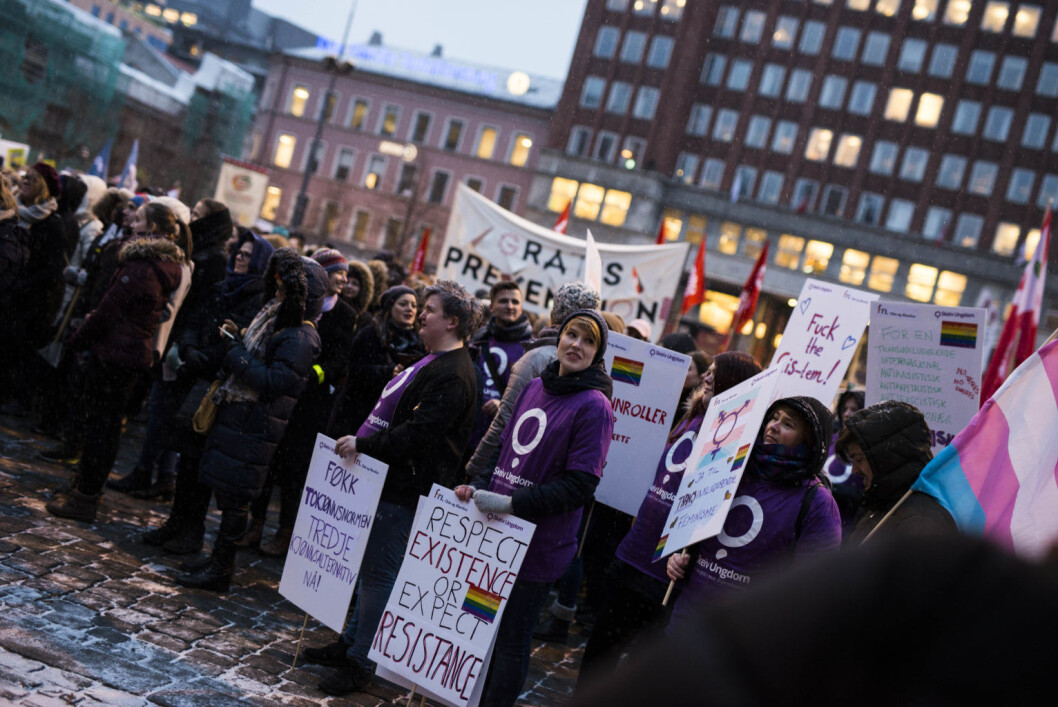 Paroler fra 8. marstoget: Gratis prevensjon og Fuck the cis-tem. Paroler fra 8. marstoget: Gratis prevensjon og Fuck the cis-tem.