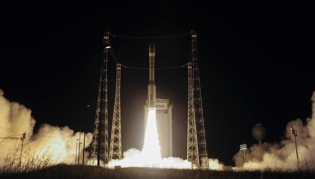 Tre, to, en: Den nye Sentinel-satellitten på vei opp grytidlig på tirsdag. Foto: ESA–Stephane Corvaja, 2017 Tre, to, en: Den nye Sentinel-satellitten på vei opp grytidlig på tirsdag. Foto: ESA–Stephane Corvaja, 2017